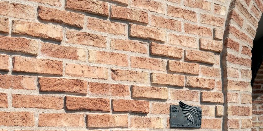 Apartment building, Oluf Bagers Plads, Gulroed haandstroegen