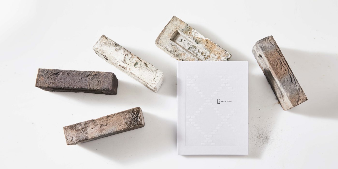 Buch über Ziegelsteiner