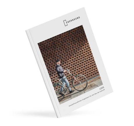 Mockup - LESS brochure - German