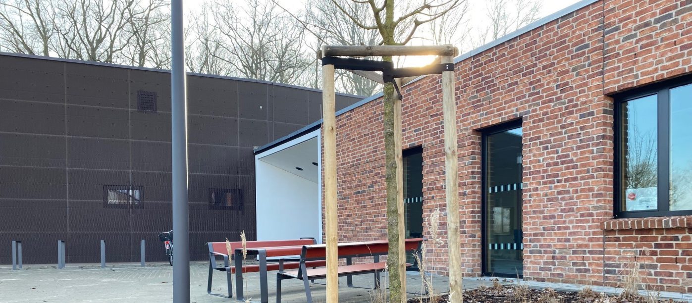 Brick: EW3255 Red shade | Uni Suderburg, Germany