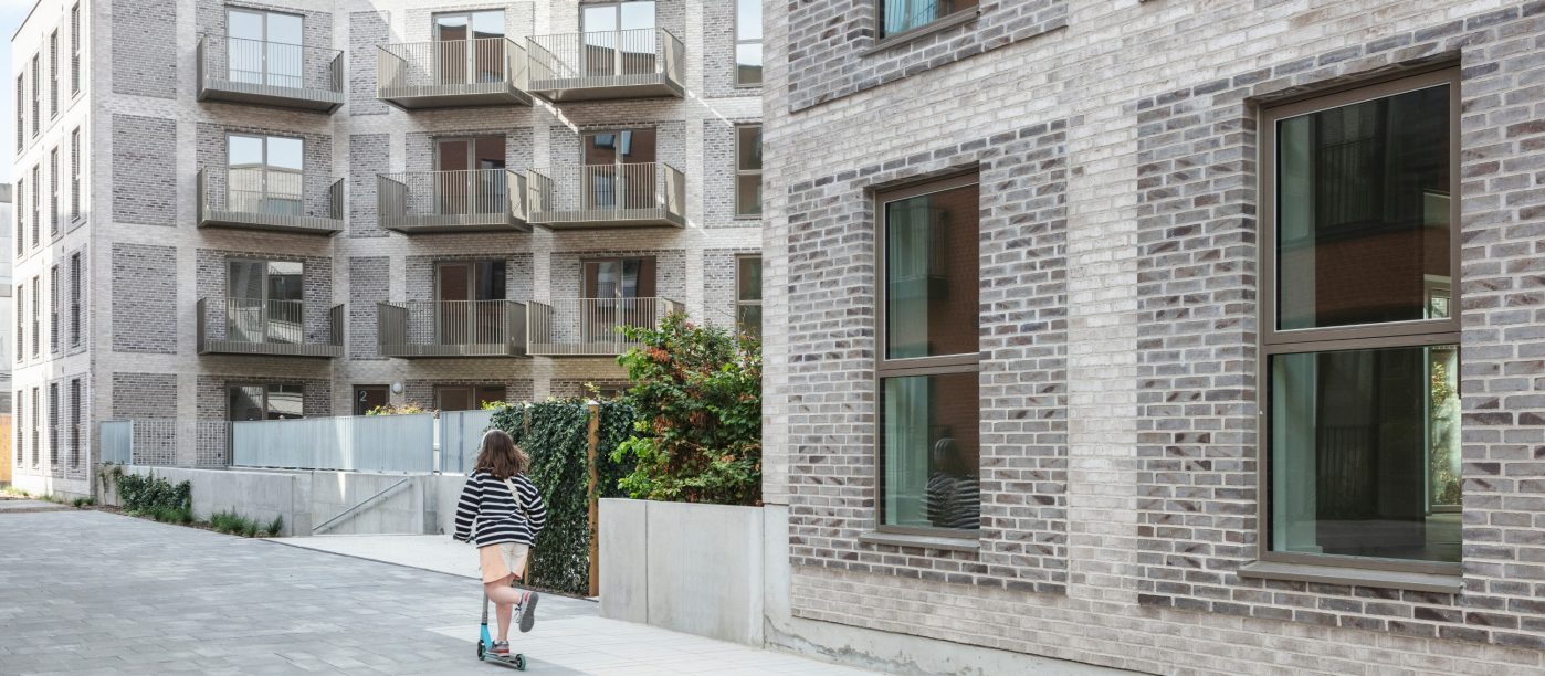 Ziegel: EW0450 Jern - EW0449 Kul - EW0447 Flint | Bellakvarteret, Dänemark